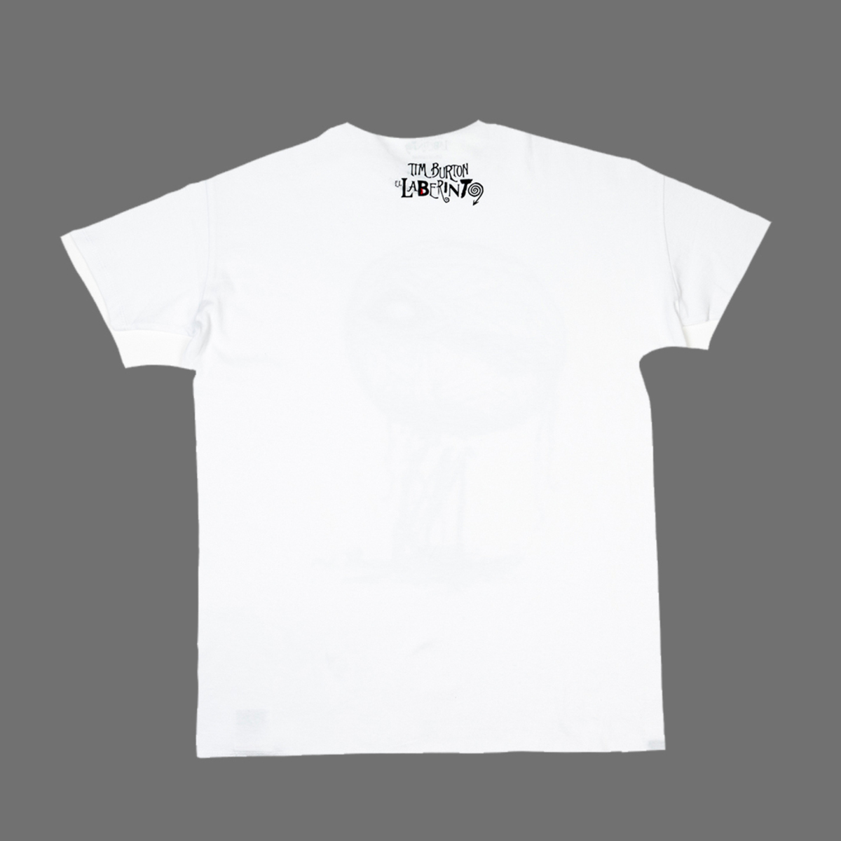 Detalle etiqueta blanca