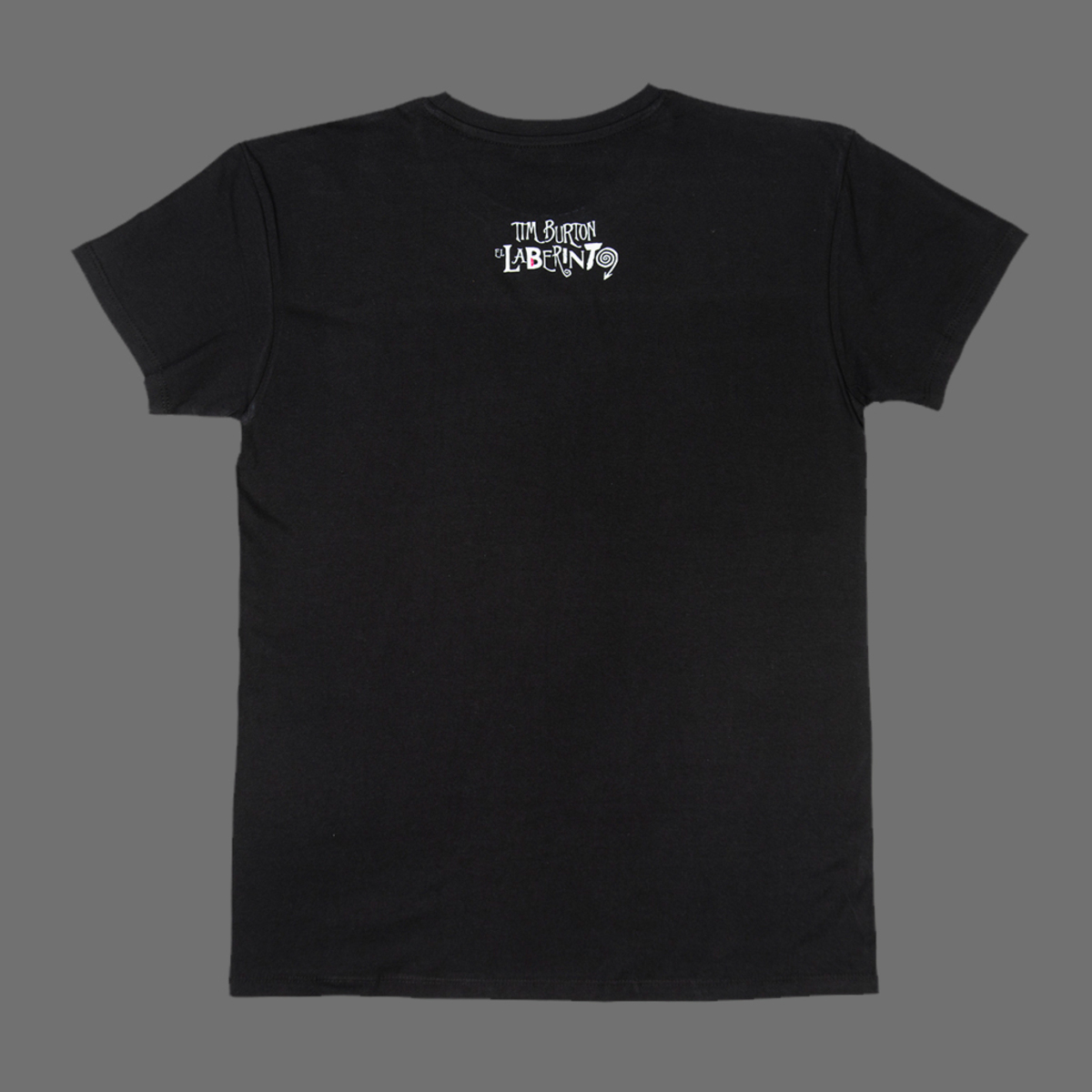 DETALLE CAMISA NEGRA