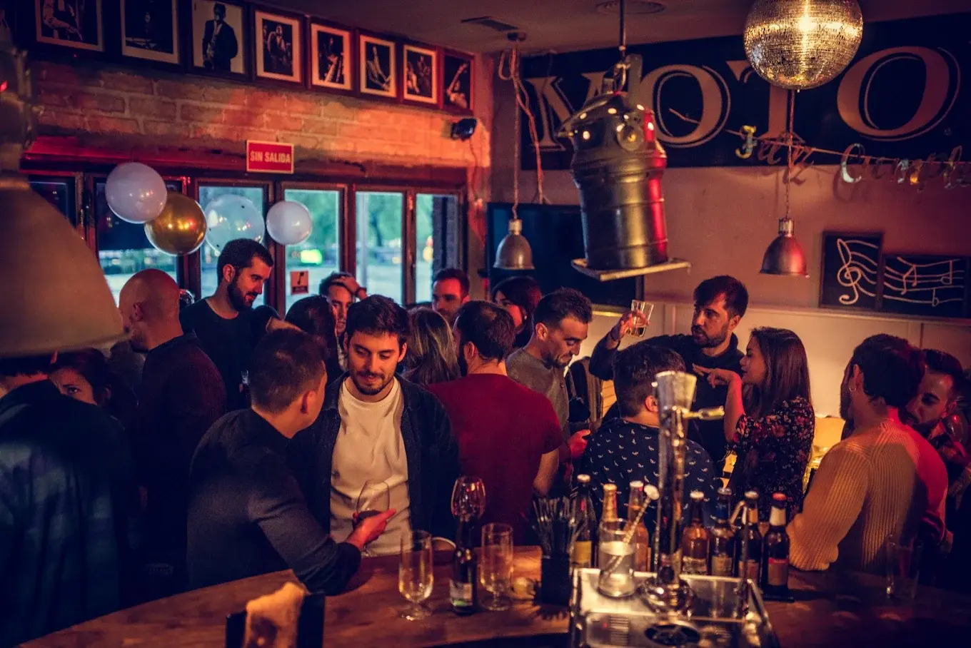 INTERIOR del pub motown