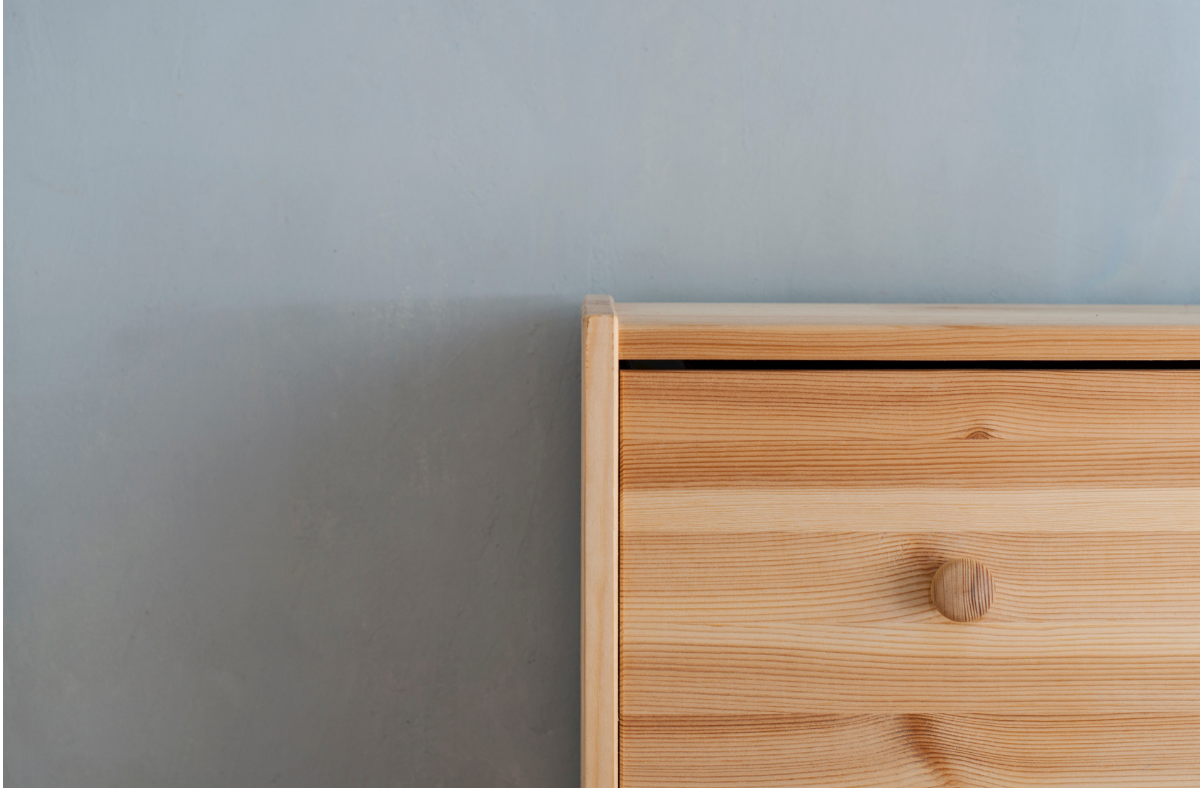 mesilla de noche en madera